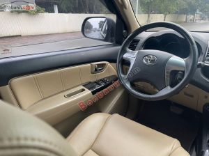 Xe Toyota Fortuner 2.7V 4X2 AT 2016