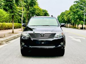 Xe Toyota Fortuner 2.7V 4x2 AT 2012