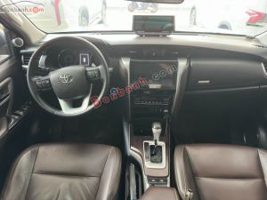 Xe Toyota Fortuner 2.7V 4x2 AT 2016