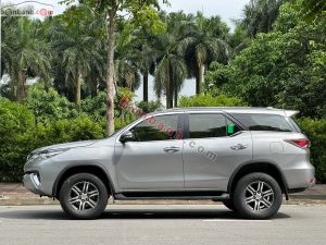 Xe Toyota Fortuner 2.7V 4x2 AT 2016