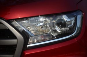 Xe Ford Everest Ambiente 2.0 4x2 AT 2019