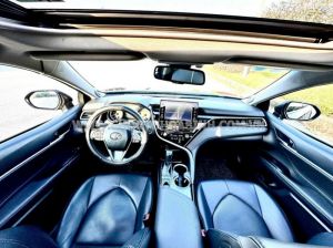 Xe Toyota Camry 2.0Q 2022