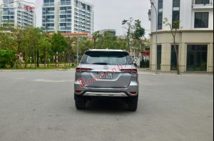 Xe Toyota Fortuner 2.7V 4x2 AT 2016