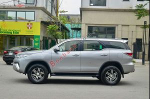 Xe Toyota Fortuner 2.7V 4x2 AT 2016