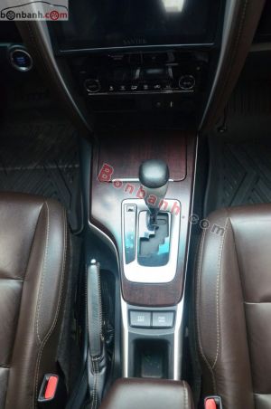Xe Toyota Fortuner 2.7V 4x2 AT 2016