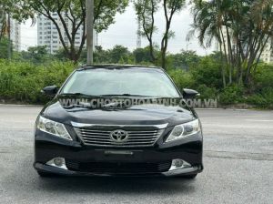 Xe Toyota Camry 2.0E 2013