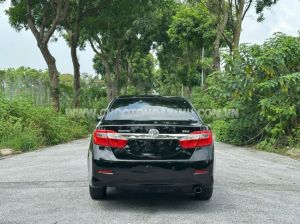Xe Toyota Camry 2.0E 2013