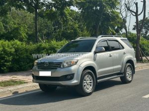 Xe Toyota Fortuner 2.7V 4x2 AT 2014