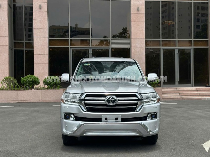 Toyota Land Cruiser VX 4.6 V8 2015