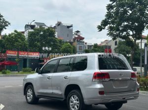 Xe Toyota Land Cruiser VX 4.6 V8 2015