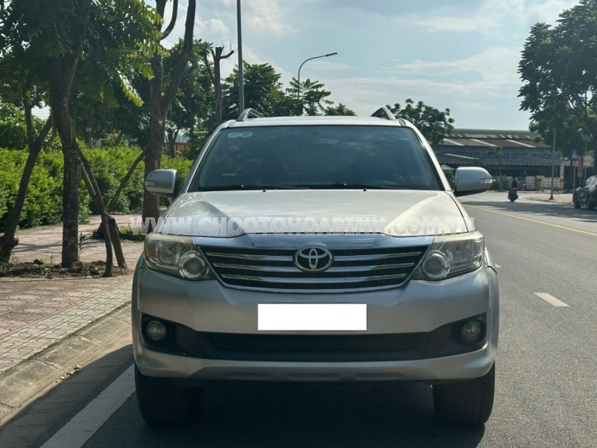 Toyota Fortuner 2.7V 4x2 AT