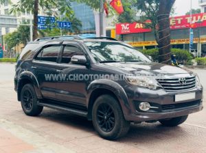 Xe Toyota Fortuner 2.7V 4x2 AT 2015