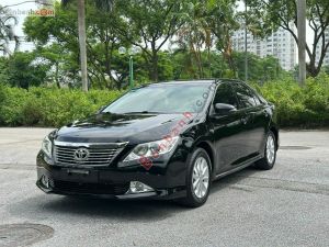 Xe Toyota Camry 2.0E 2013