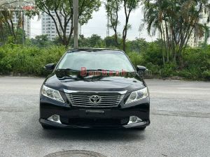 Xe Toyota Camry 2.0E 2013