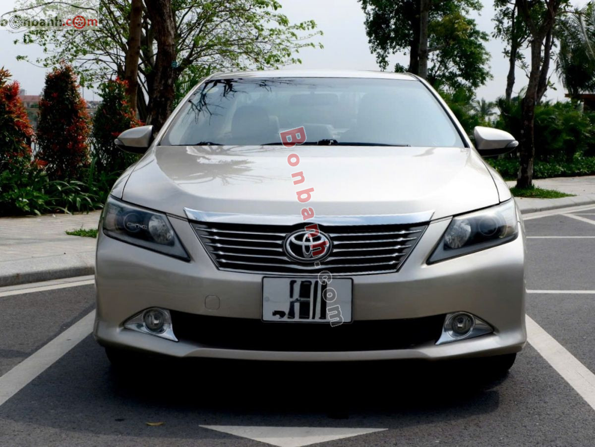 Toyota Camry 2.0E 2014