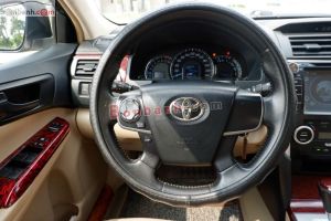 Xe Toyota Camry 2.0E 2014