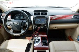 Xe Toyota Camry 2.0E 2014