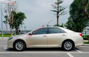 Xe Toyota Camry 2.0E 2014