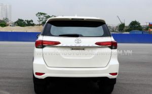 Xe Toyota Fortuner 2.4G 4x2 MT 2018