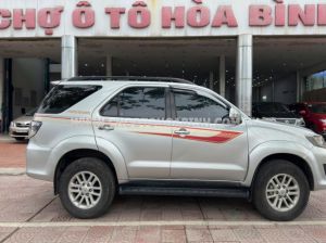 Xe Toyota Fortuner 2.7V 4x4 AT 2014