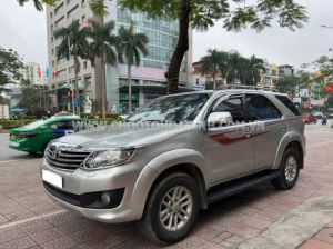 Xe Toyota Fortuner 2.7V 4x4 AT 2014