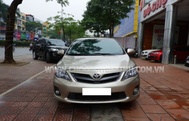 Toyota Corolla altis 2.0V