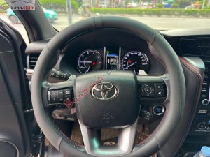Xe Toyota Fortuner 2.4G 4x2 AT Legender 2020