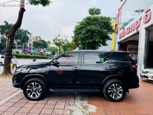 Xe Toyota Fortuner 2.4G 4x2 AT Legender 2020